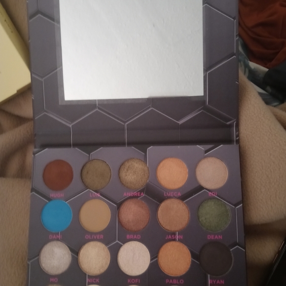 Barbarella Eyeshadow Pallete - Picture 5 of 6